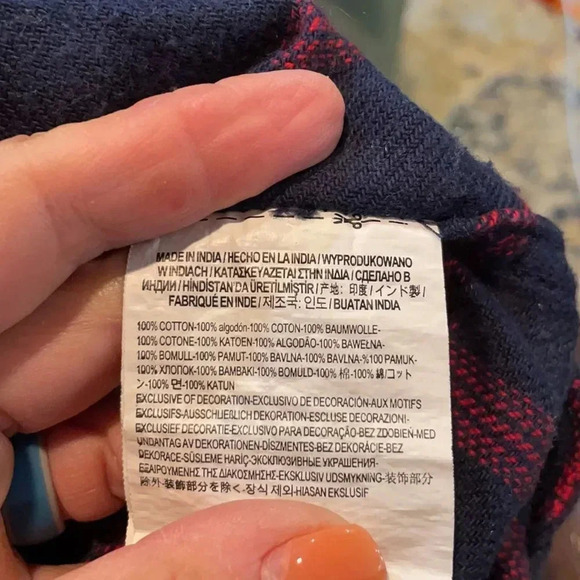 Vans Wayland II Long Sleeved plaid flannel shirt, navy & red. Men’s size medium - Picture 10 of 11